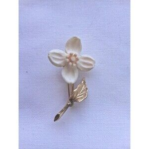 Vintage Retro Wells 14K Gold Filled Carved Celluloid Flower Brooch Pin